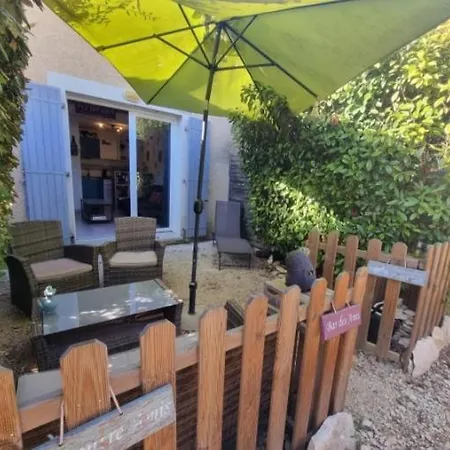 La Maison Bleue Calvisson